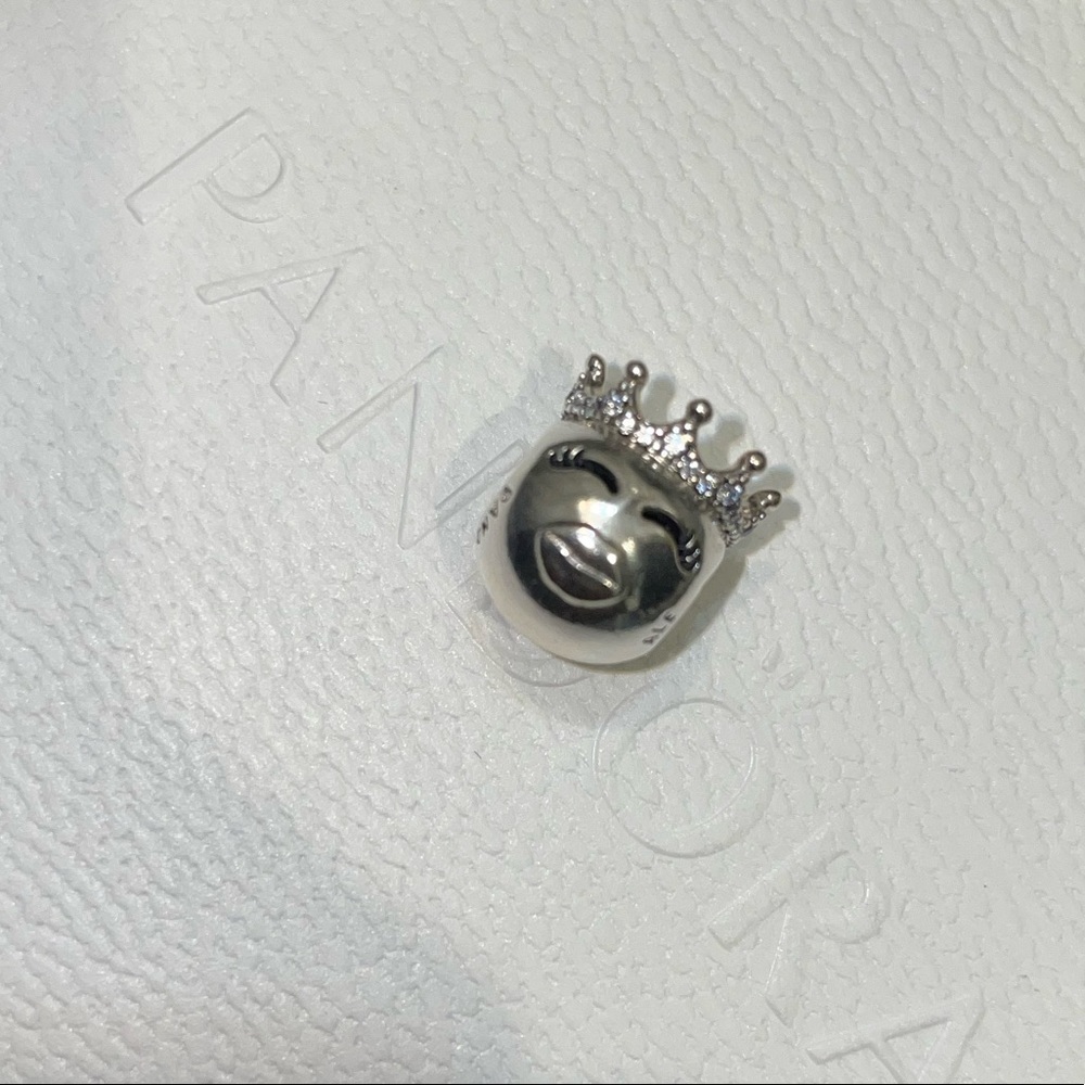 Pandora Princess Emoji charm